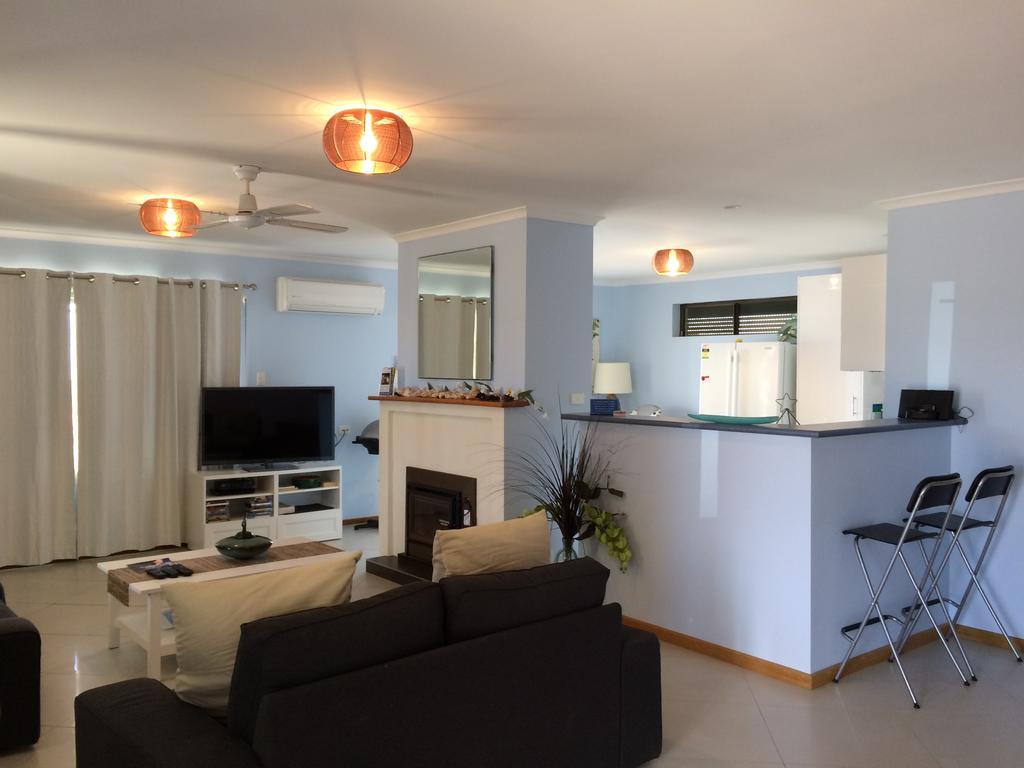 Salty Air Apartments Kingscote Kangaroo Island Exterior foto